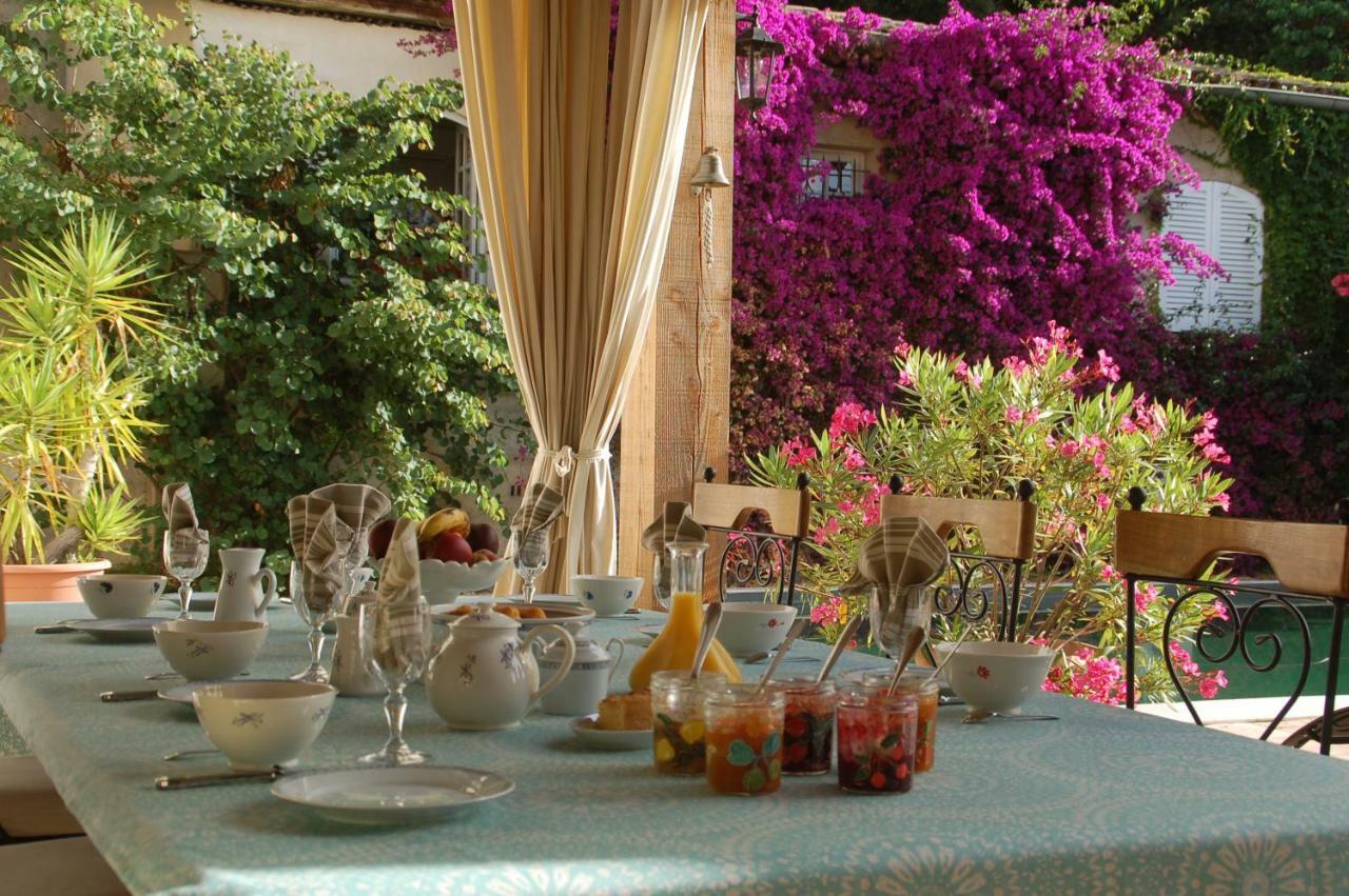 Bed and Breakfast Le Mazet De Tourrettes Zewnętrze zdjęcie